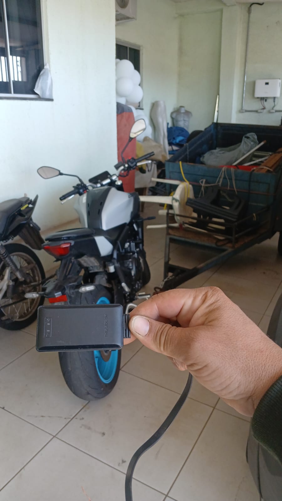 Instalação de rastreador veicular em moto em Goiânia